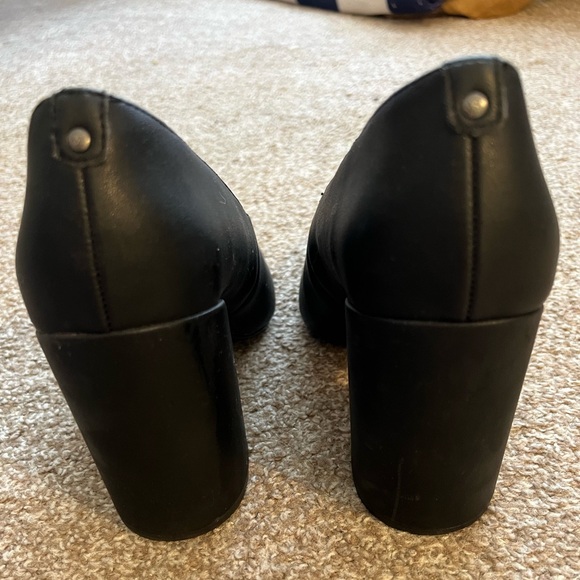 Matt & Nat Barbie Cut Black Heels - Picture 6 of 6